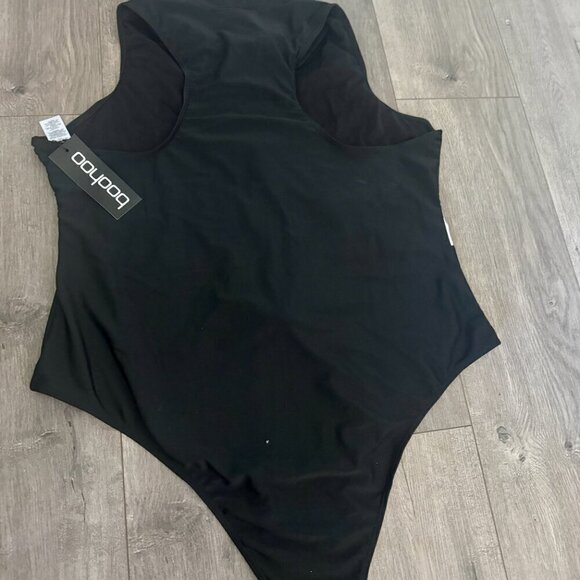 Boohoo Plus Contrast Zip Racer Swimsuit | Size 22 | NWT - Picture 3 of 4
